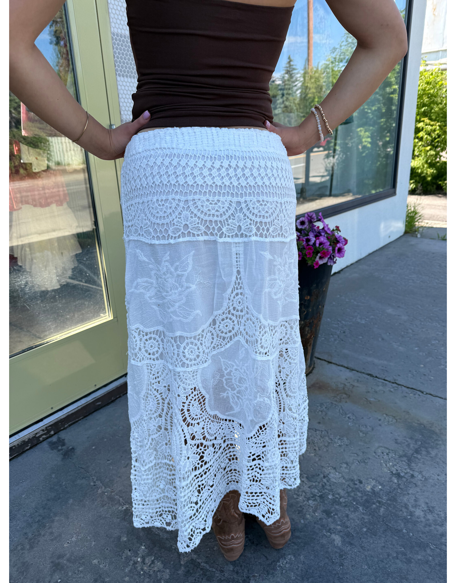 Papillon Papillon - Crochet Embroidered Skirt (White)