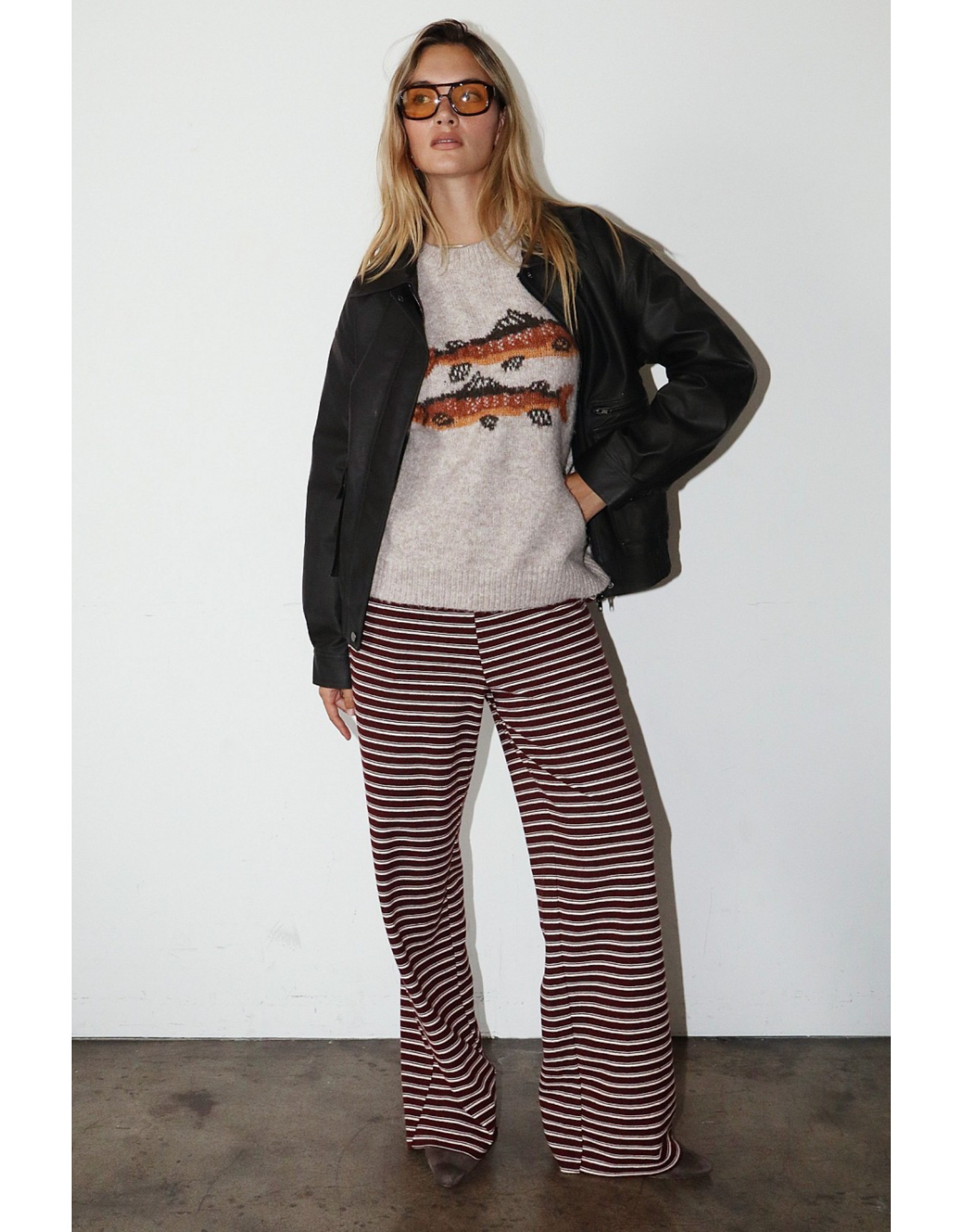 Bailey Rose Trout Graphic Knit Sweater (Oatmeal)