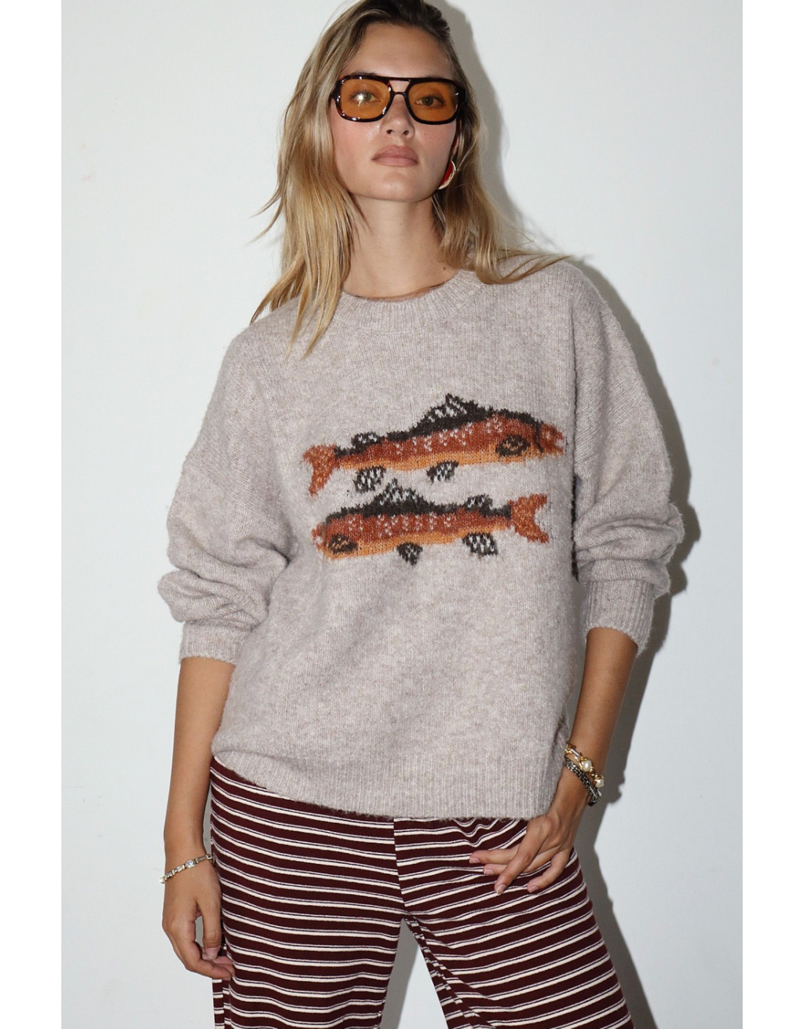 Bailey Rose Trout Graphic Knit Sweater (Oatmeal)