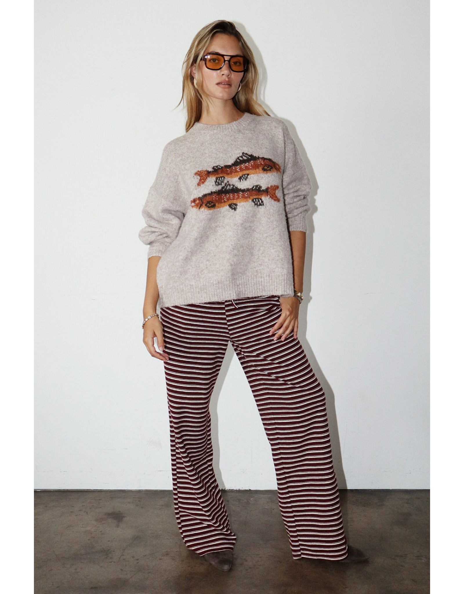 Bailey Rose Trout Graphic Knit Sweater (Oatmeal)