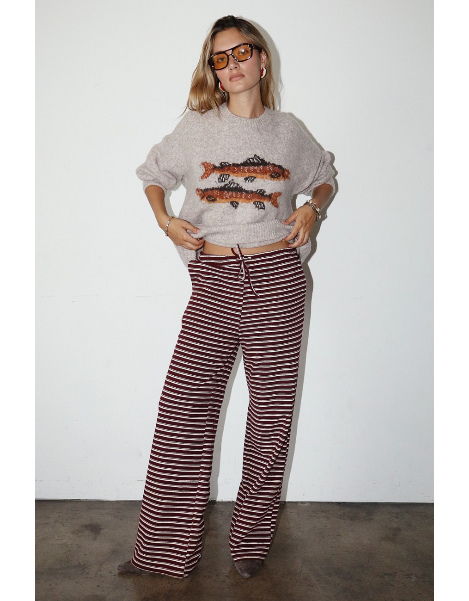 Bailey Rose Trout Graphic Knit Sweater (Oatmeal)