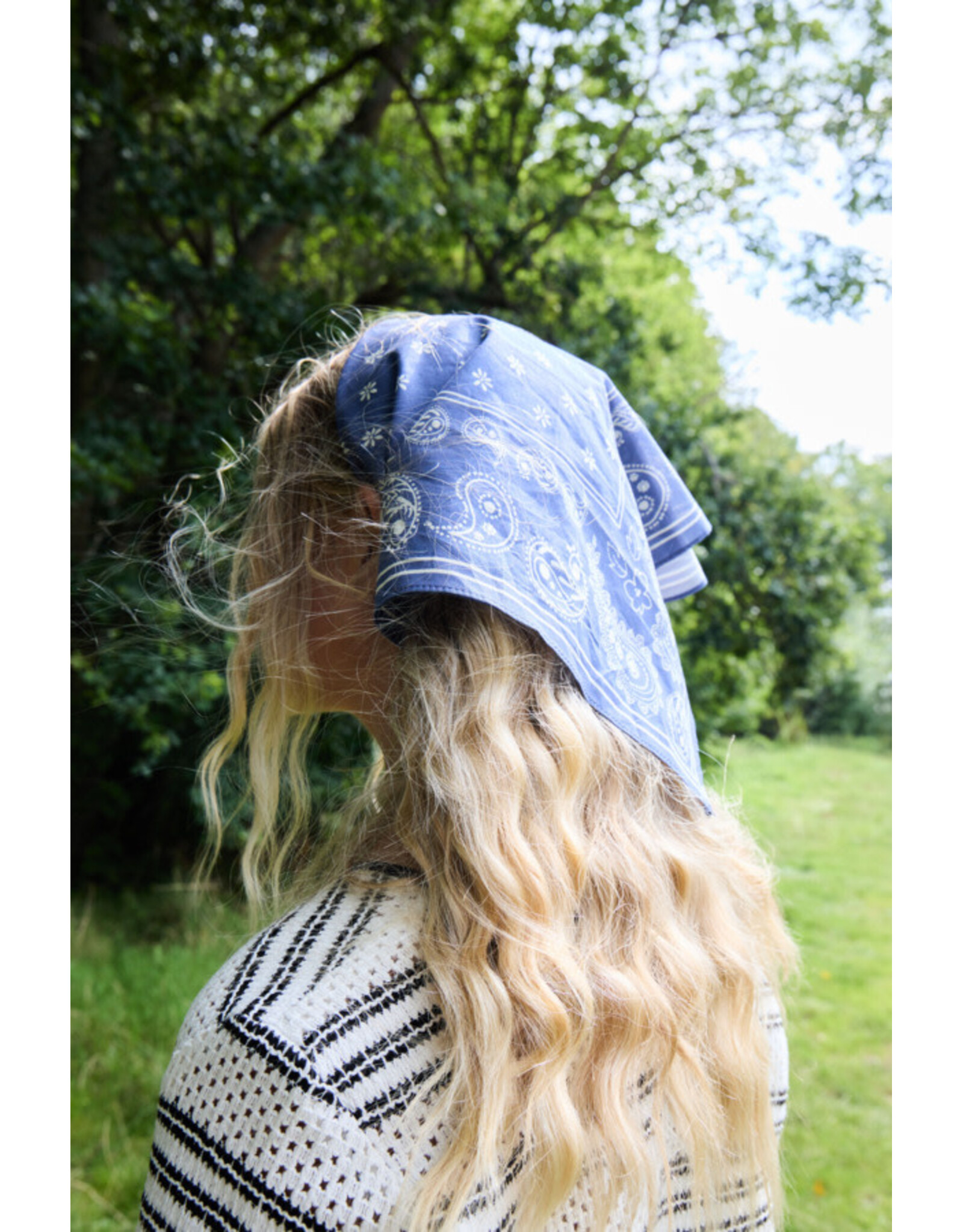 ICHI ICHI - Louise Scarf (Faded Denim)