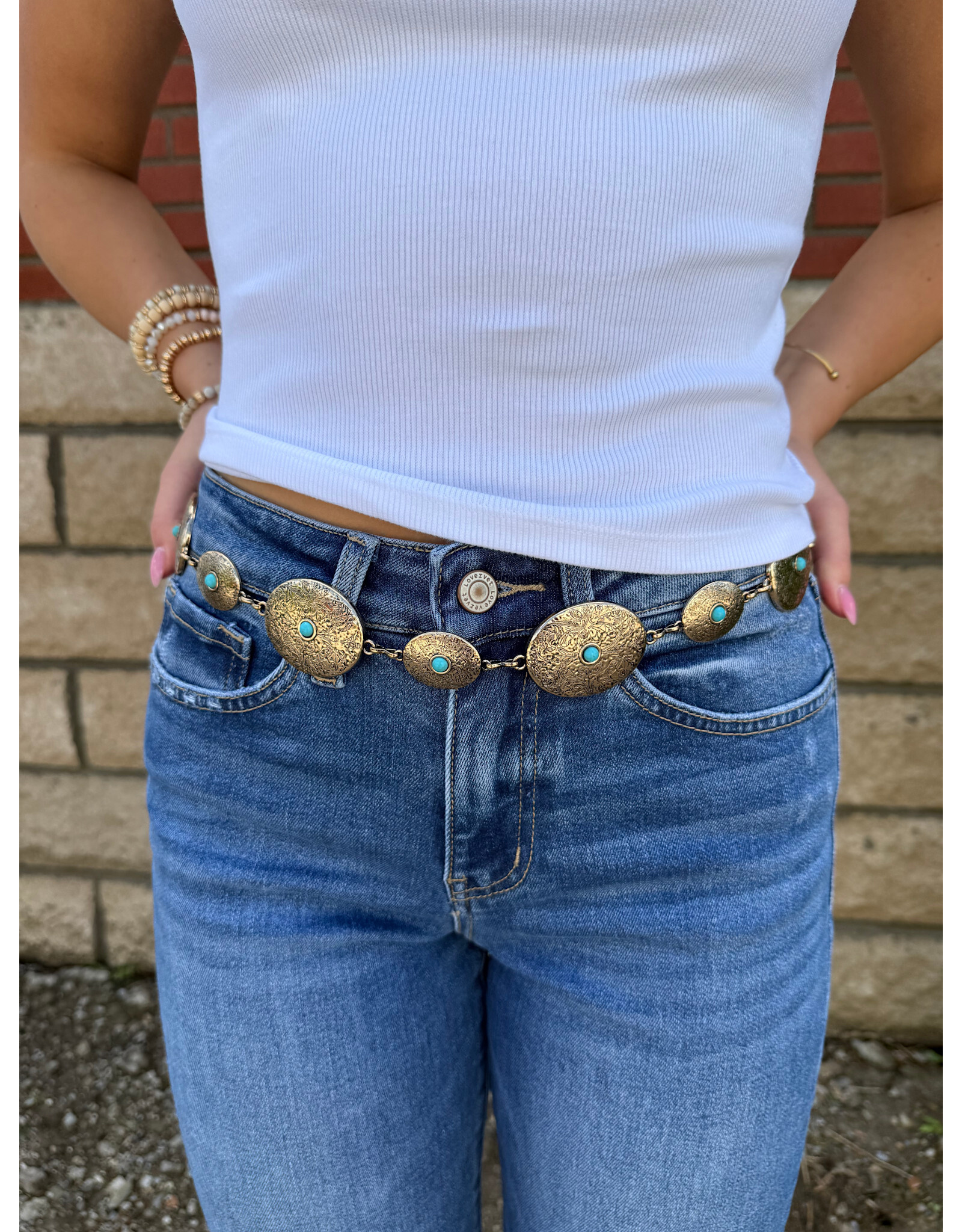 Fame Accessories Textured Engraved Oval Western Concho Chain Belt (Gold)