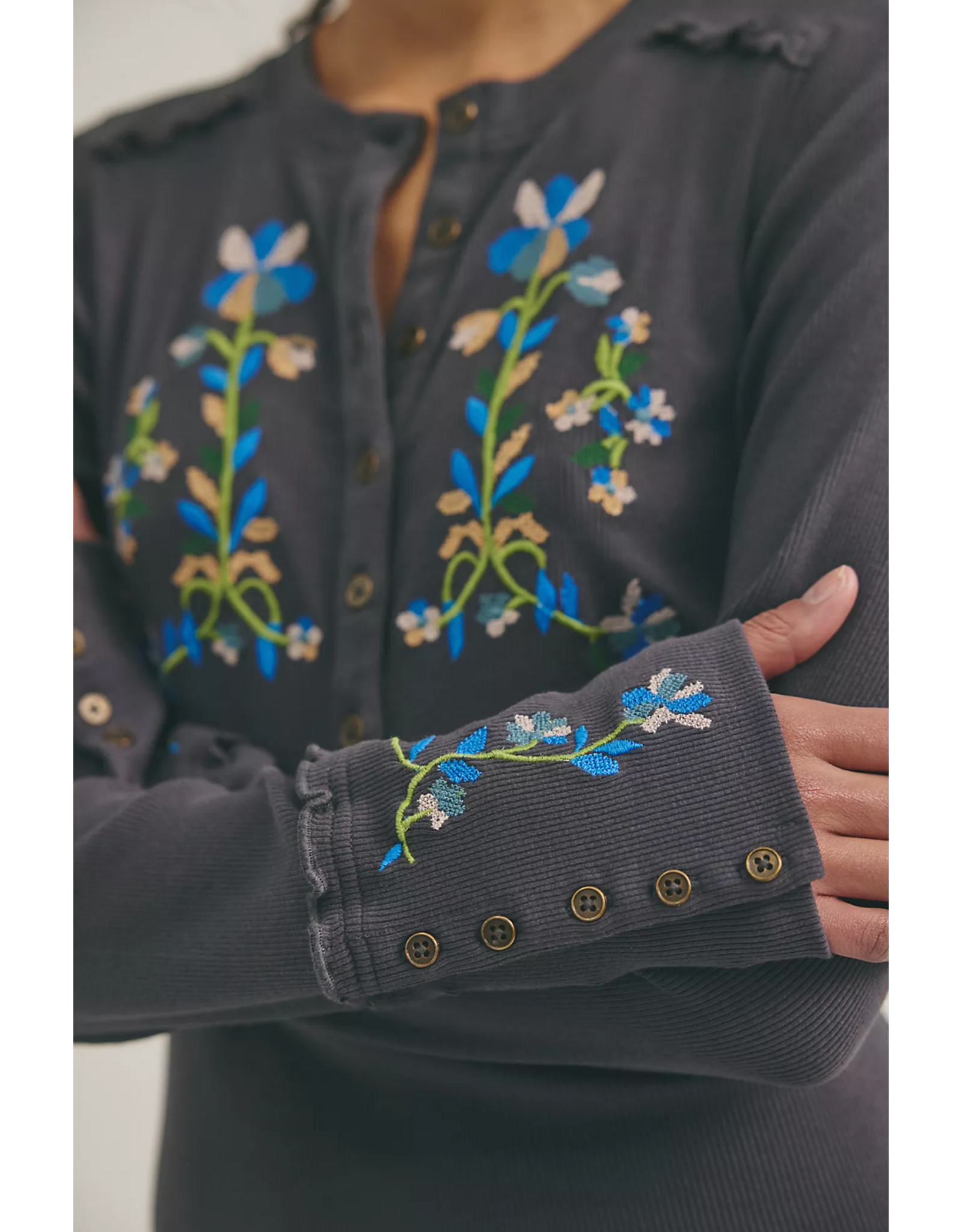 Free people Free People -  Fleur Embroidered Cuff Henley (Graphite Combo)