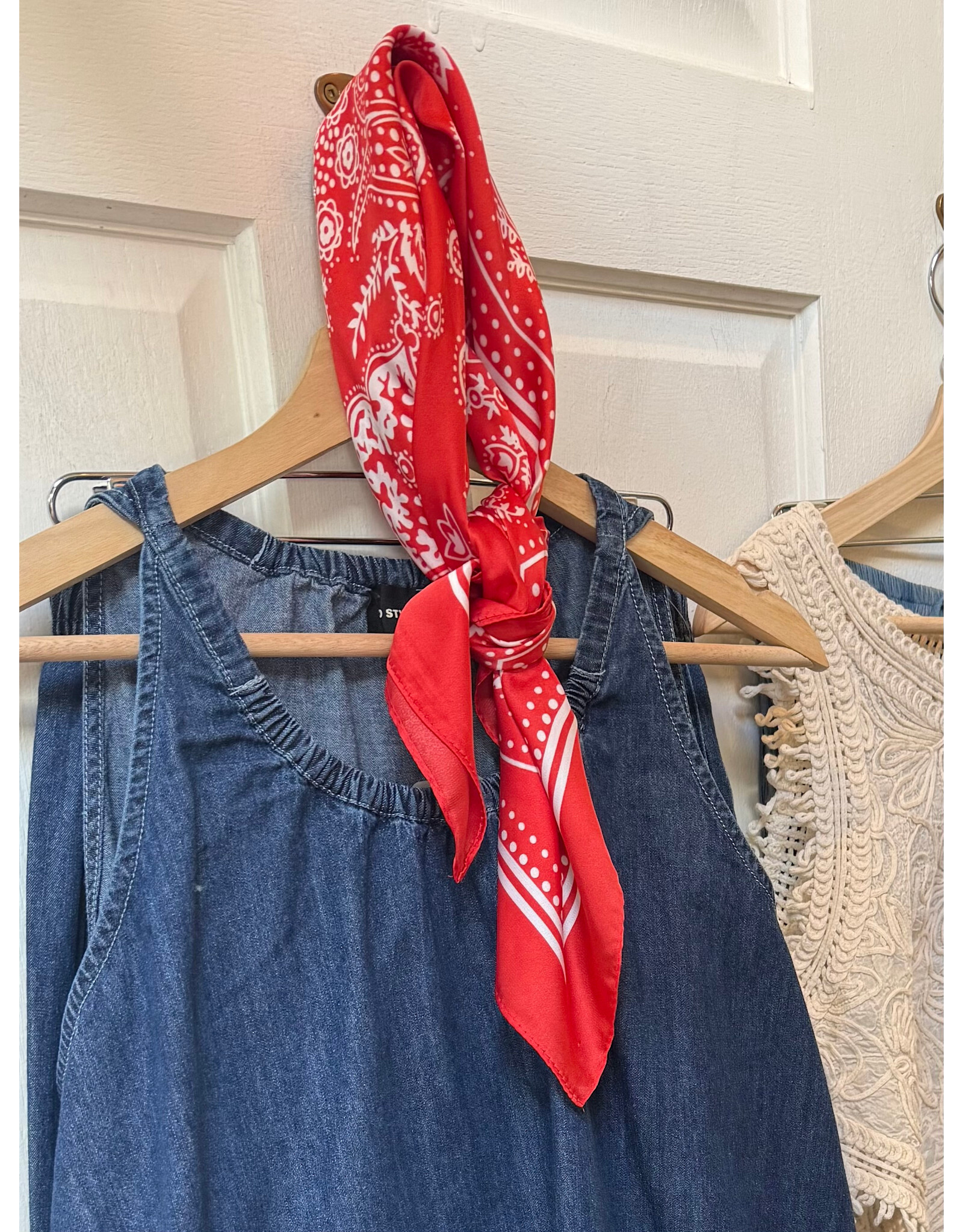 Fame Accessories Light Paisley Design Square Bandana Scarf (Red)