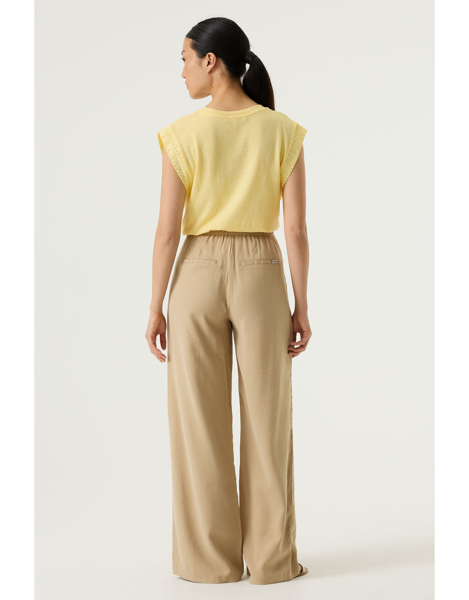 Garcia Garcia - V Neck Tee With Eyelet Trim (Yellow)