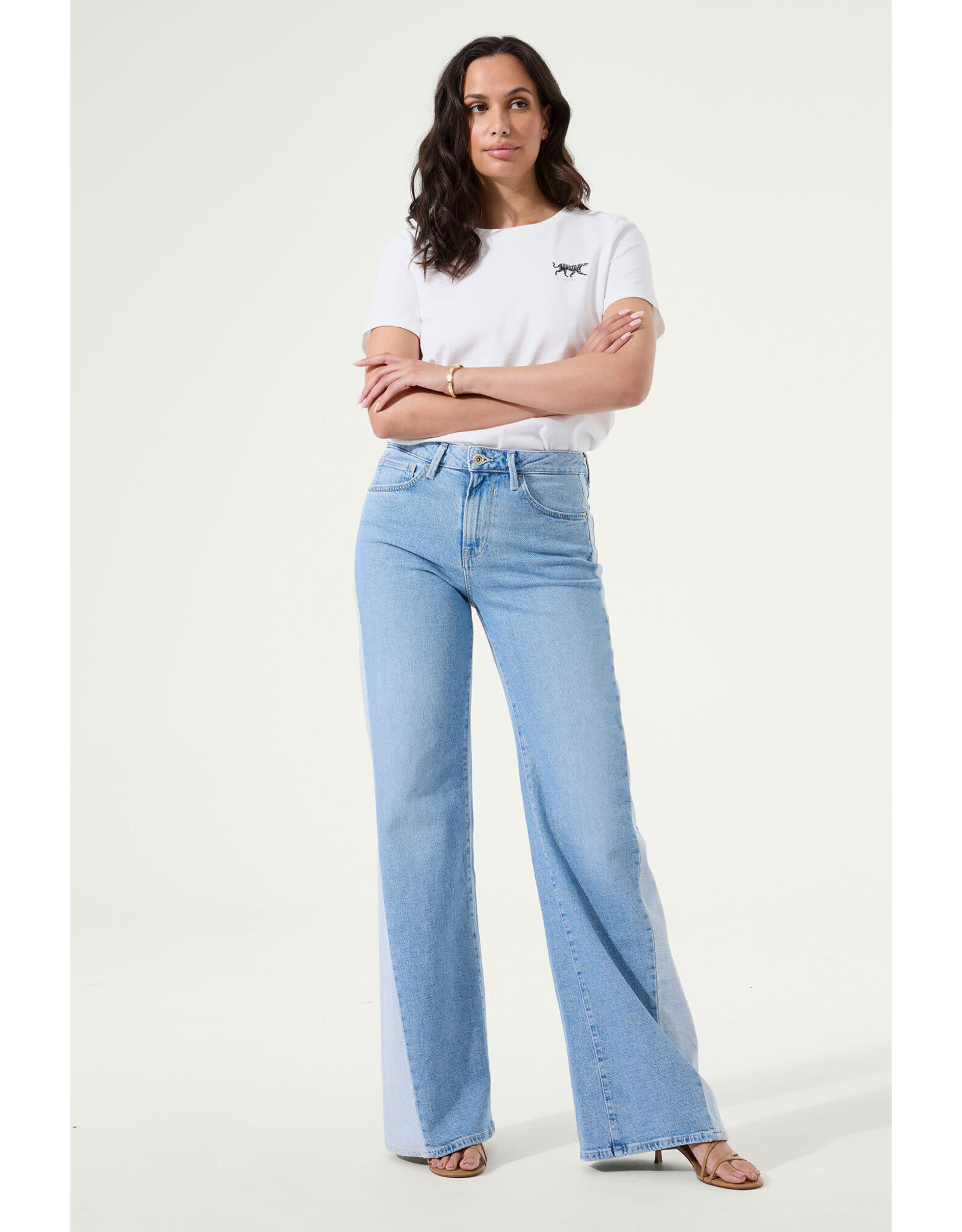 Garcia Garcia - Celia 249 Wide Leg Jean (Light Wash)