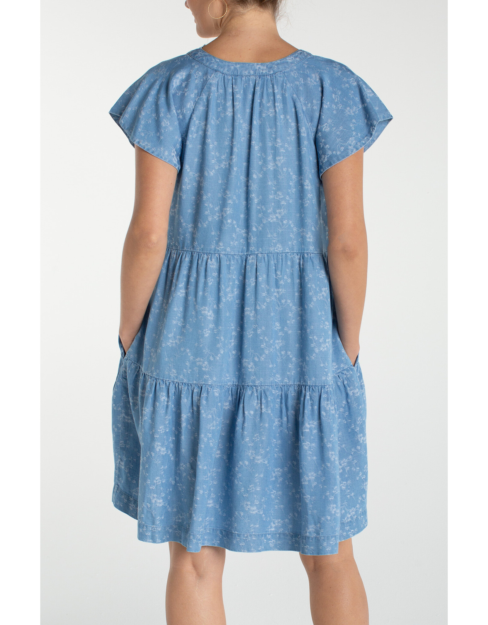 Liverpool Liverpool - Tiered Flutter Sleeve Dress (Indigo Roses)