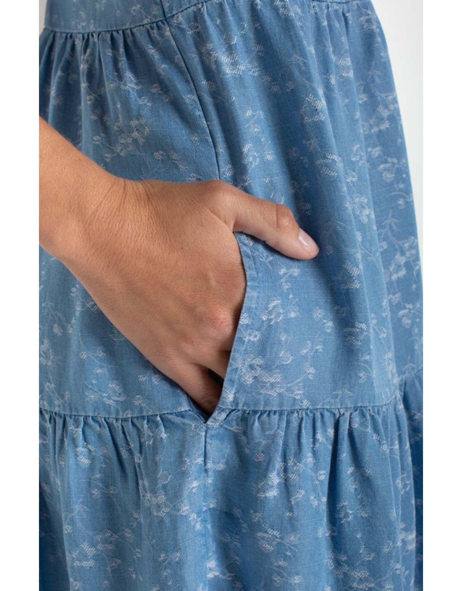 Liverpool Liverpool - Tiered Flutter Sleeve Dress (Indigo Roses)