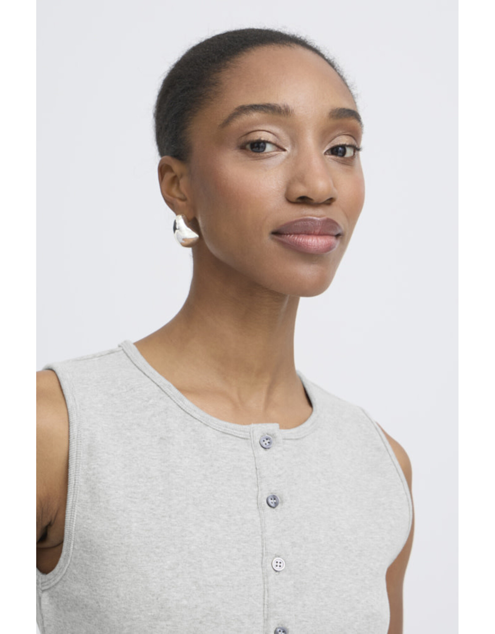 ICHI ICHI - Palma Sleeveless Button Front Top (Alloy)