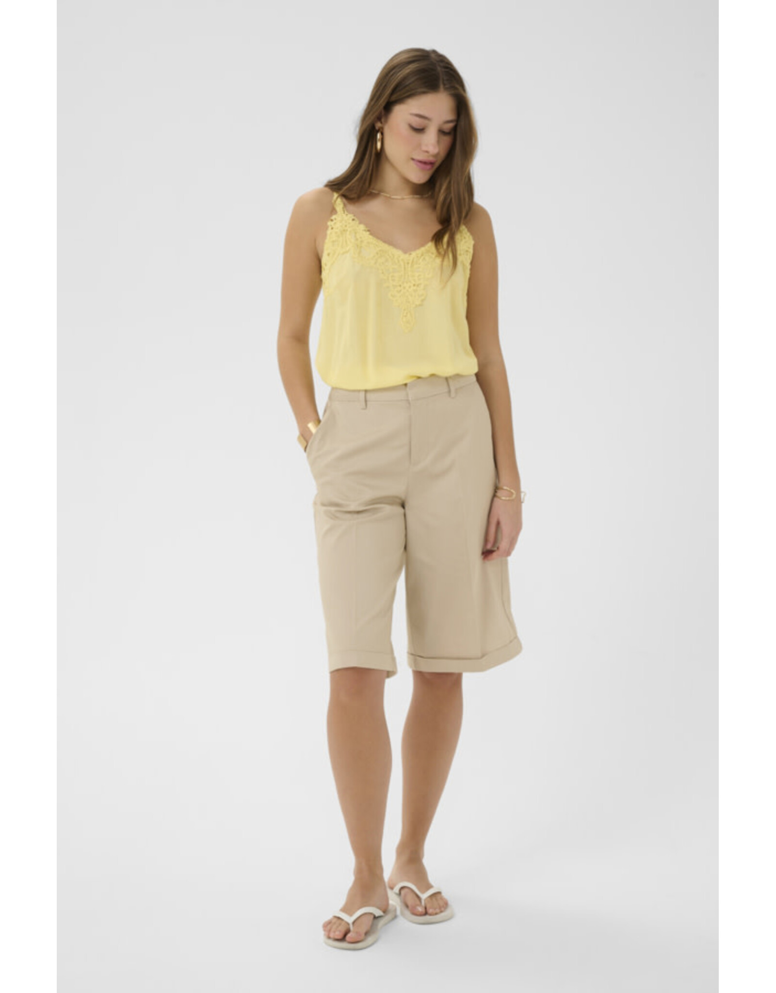 Cream Cream - Bermuda Shorts (Feather Grey)