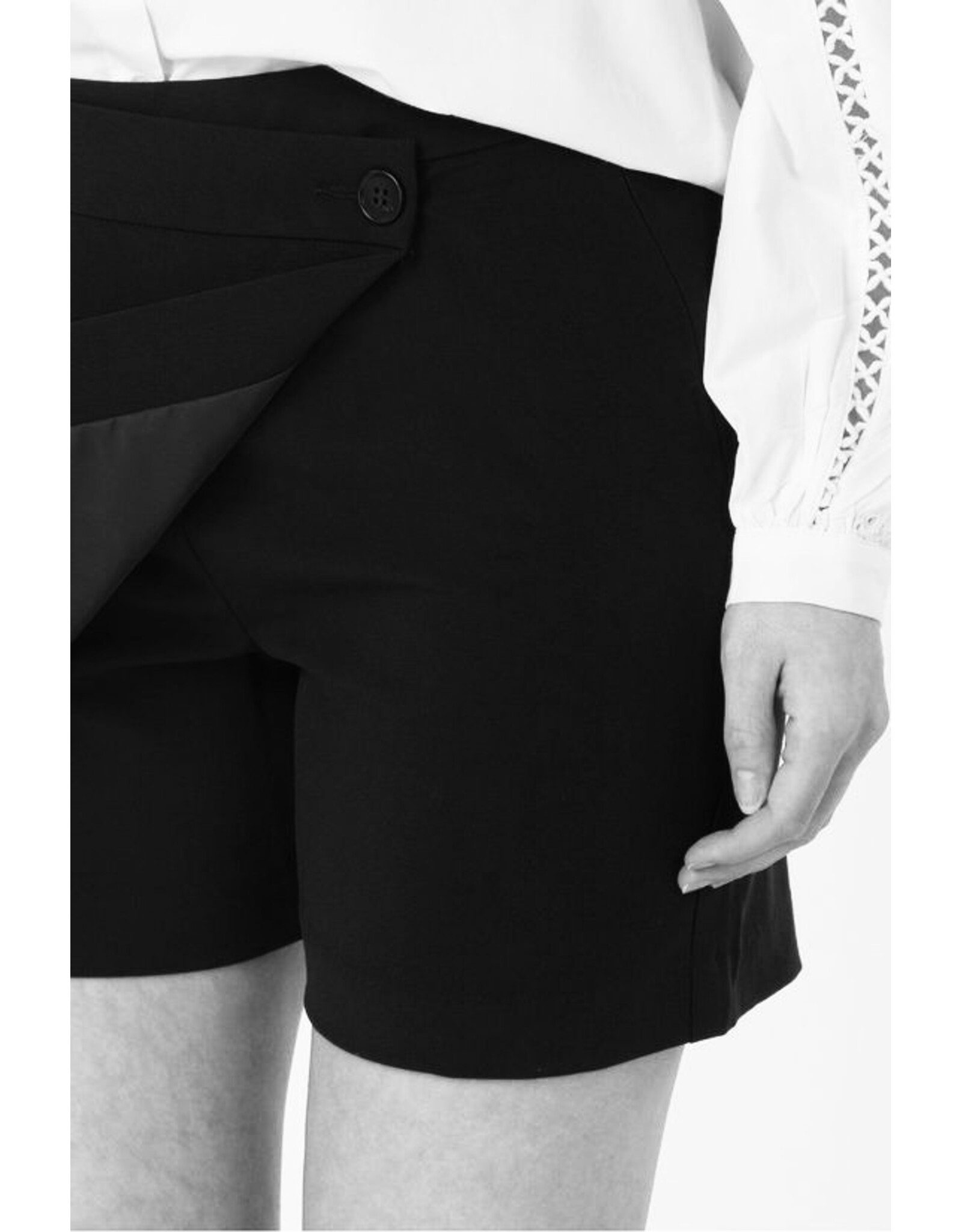 b.young b.young - Danta Skort (Black)
