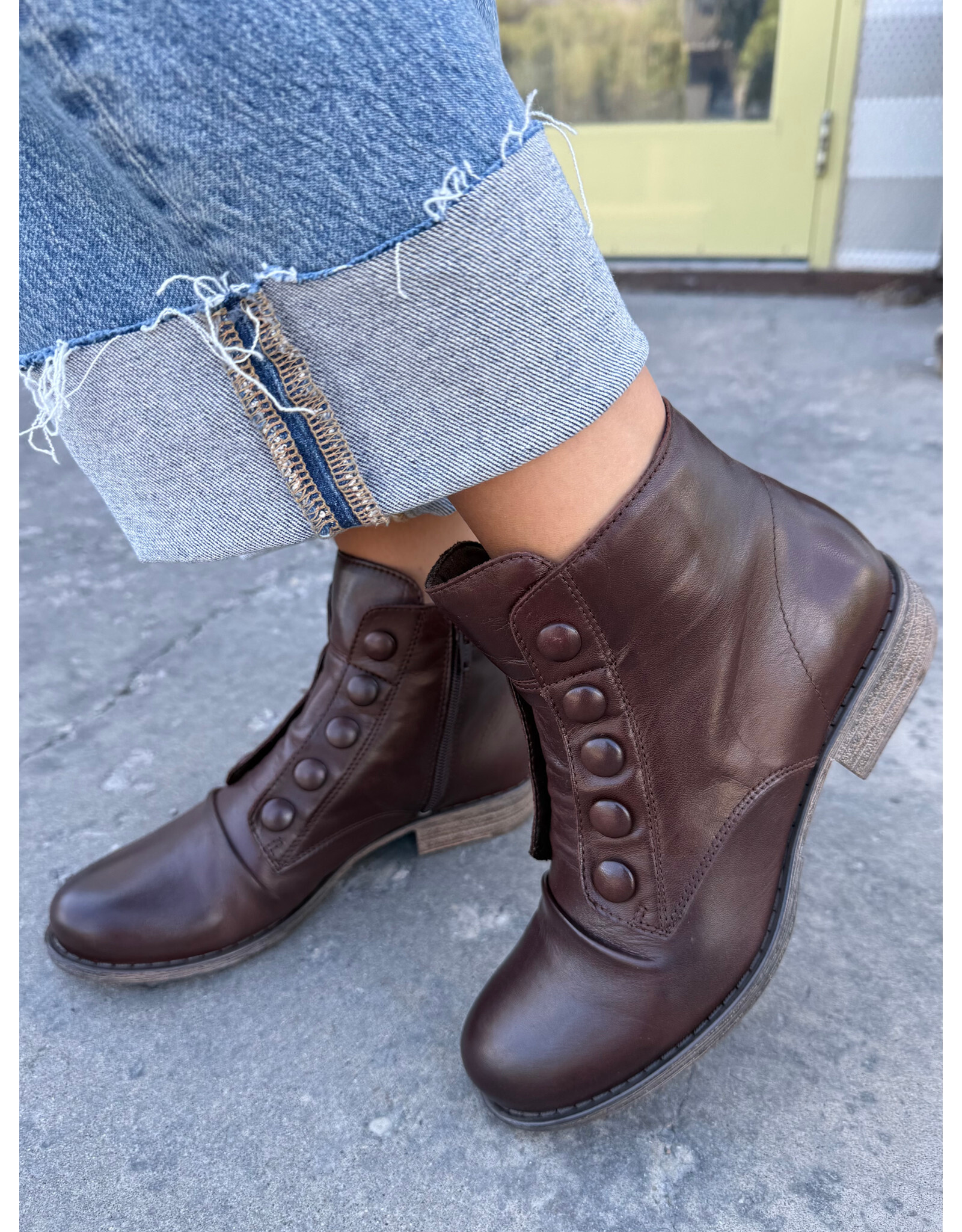 Miz Mooz Miz Mooz - Louise (Brown)