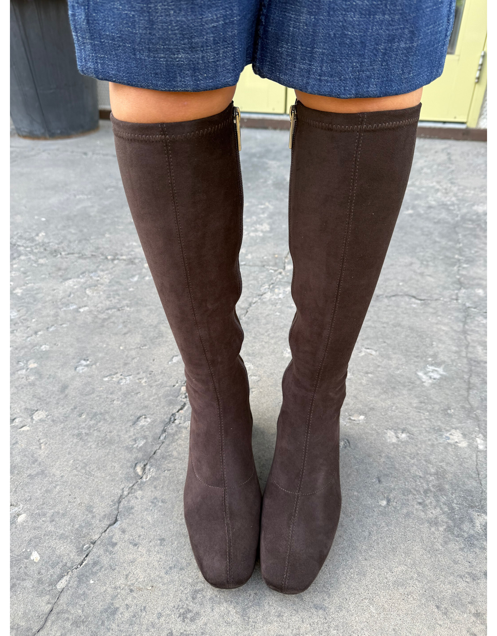 Django and Juliette Django & Juliette - Hayleys (Chocolate Stretch Microsuede)