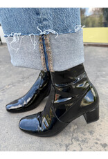 Django and Juliette Django & Juliette - Hartful (Blk Stretch Patent PU)