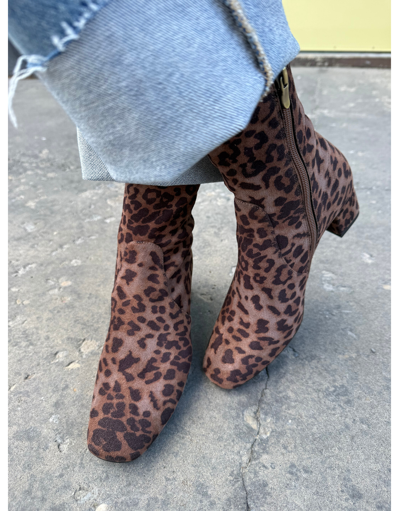 Django and Juliette Django & Juliette - Hartful (Taupe Leopard Stretch Fabric)