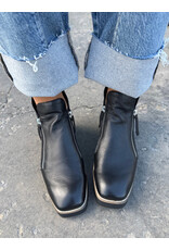 Django and Juliette Django & Juliette - Dosta (Black Leather)