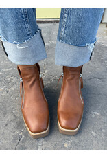 Django and Juliette Django & Juliette - Dosta (Whiskey Leather)