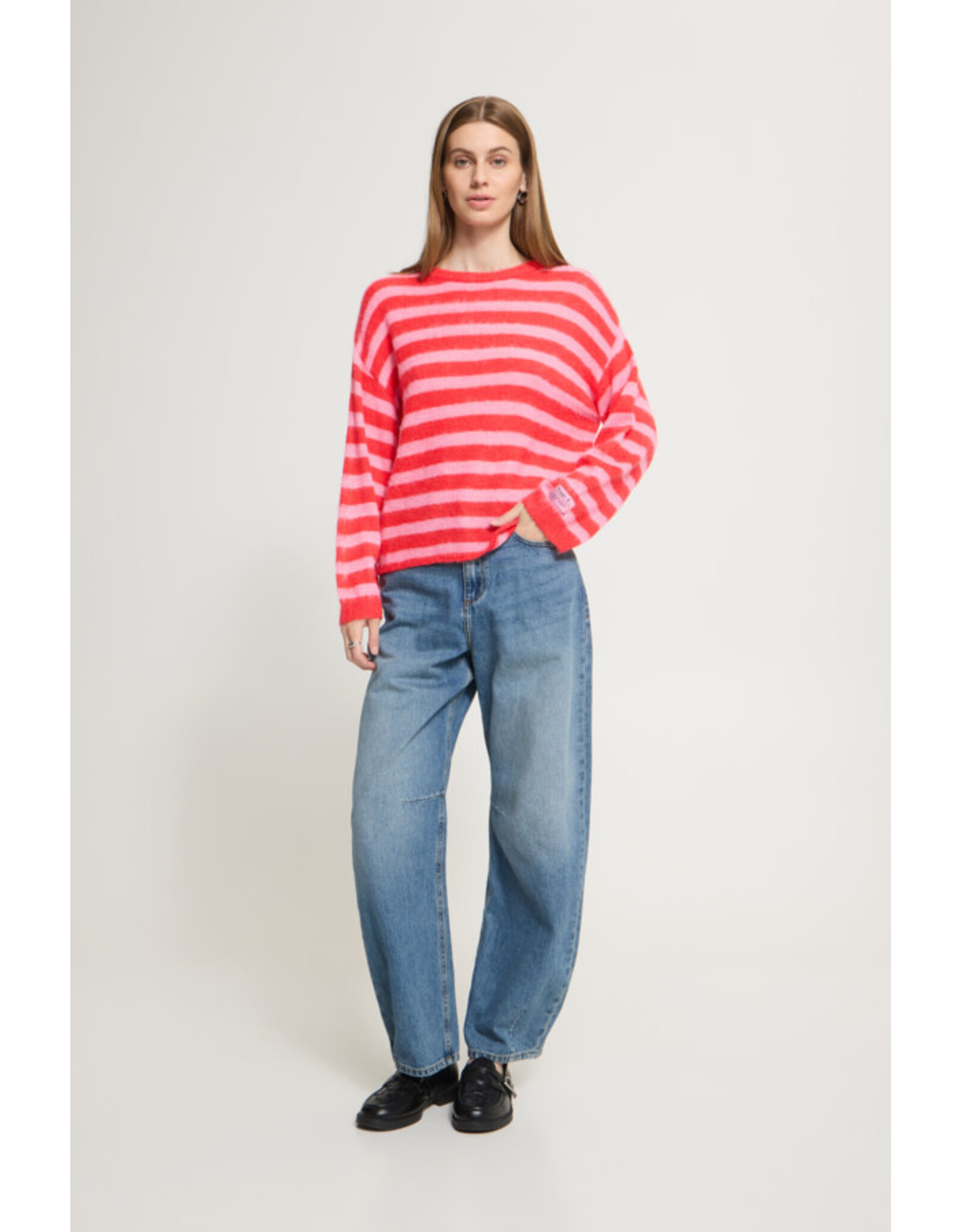 ICHI ICHI - Blush Long Sleeve Pullover (Pointsettia / Pink)