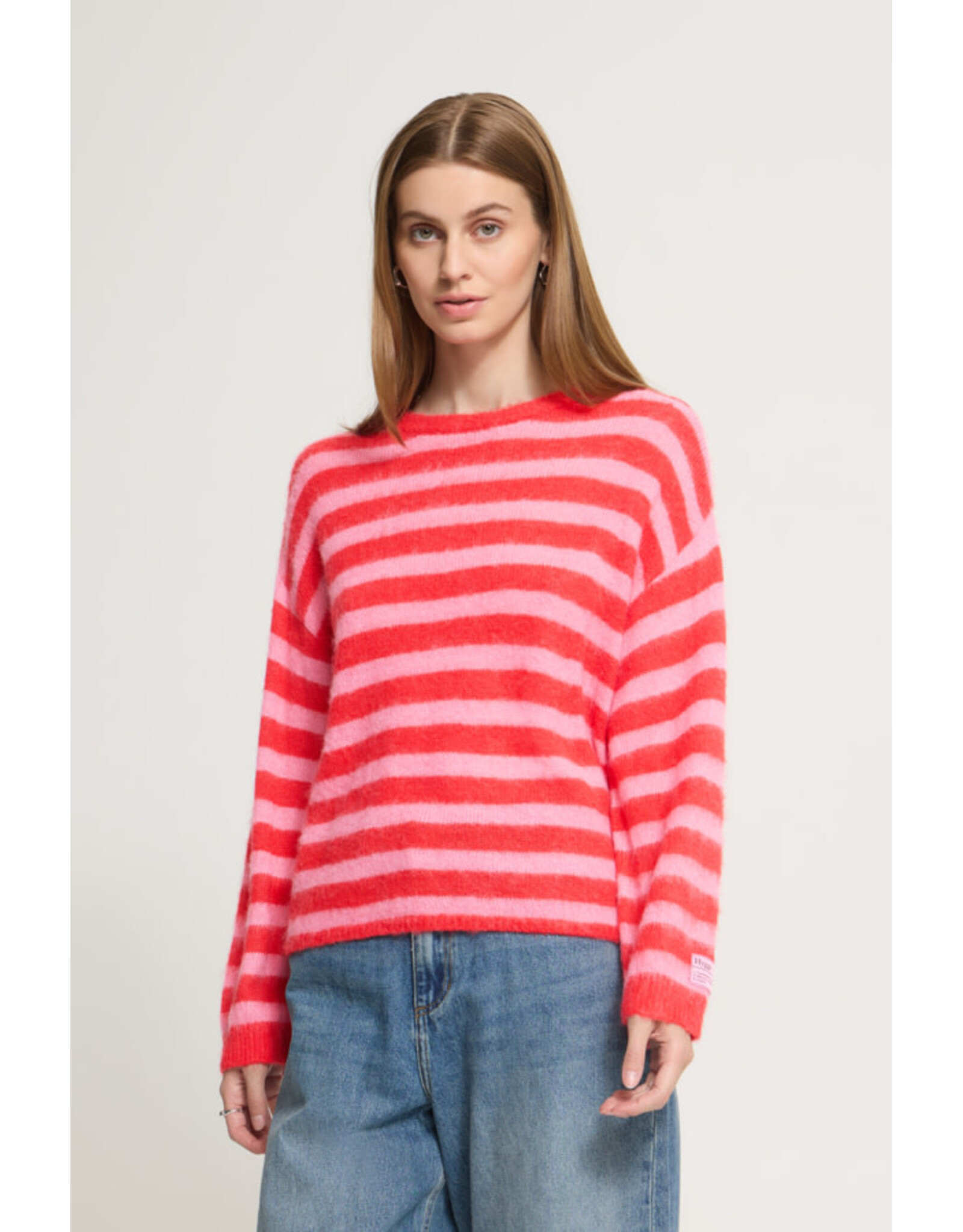 ICHI ICHI - Blush Long Sleeve Pullover (Pointsettia / Pink)