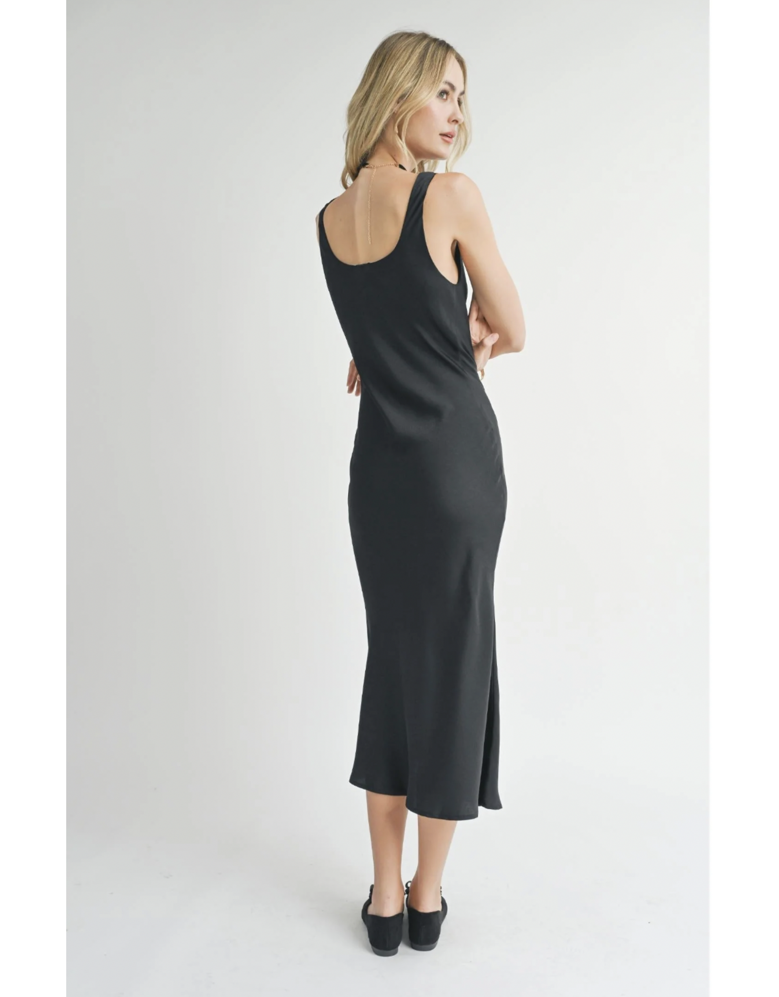 Sadie & Sage Sadie & Sage - Sweet Treat Cowl Neck Midi Dress (Black)