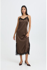 b.young b.young - Lippy Satin Slip Dress (Java)