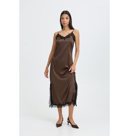 b.young b.young - Lippy Satin Slip Dress (Java)