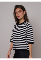 RD Style RD Style - Ulla Short Raglan Sleeve (Black Calla Lily)