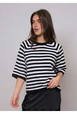 RD Style RD Style - Ulla Short Raglan Sleeve (Black Calla Lily)