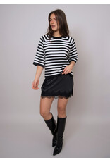 RD Style RD Style - Ulla Short Raglan Sleeve (Black Calla Lily)