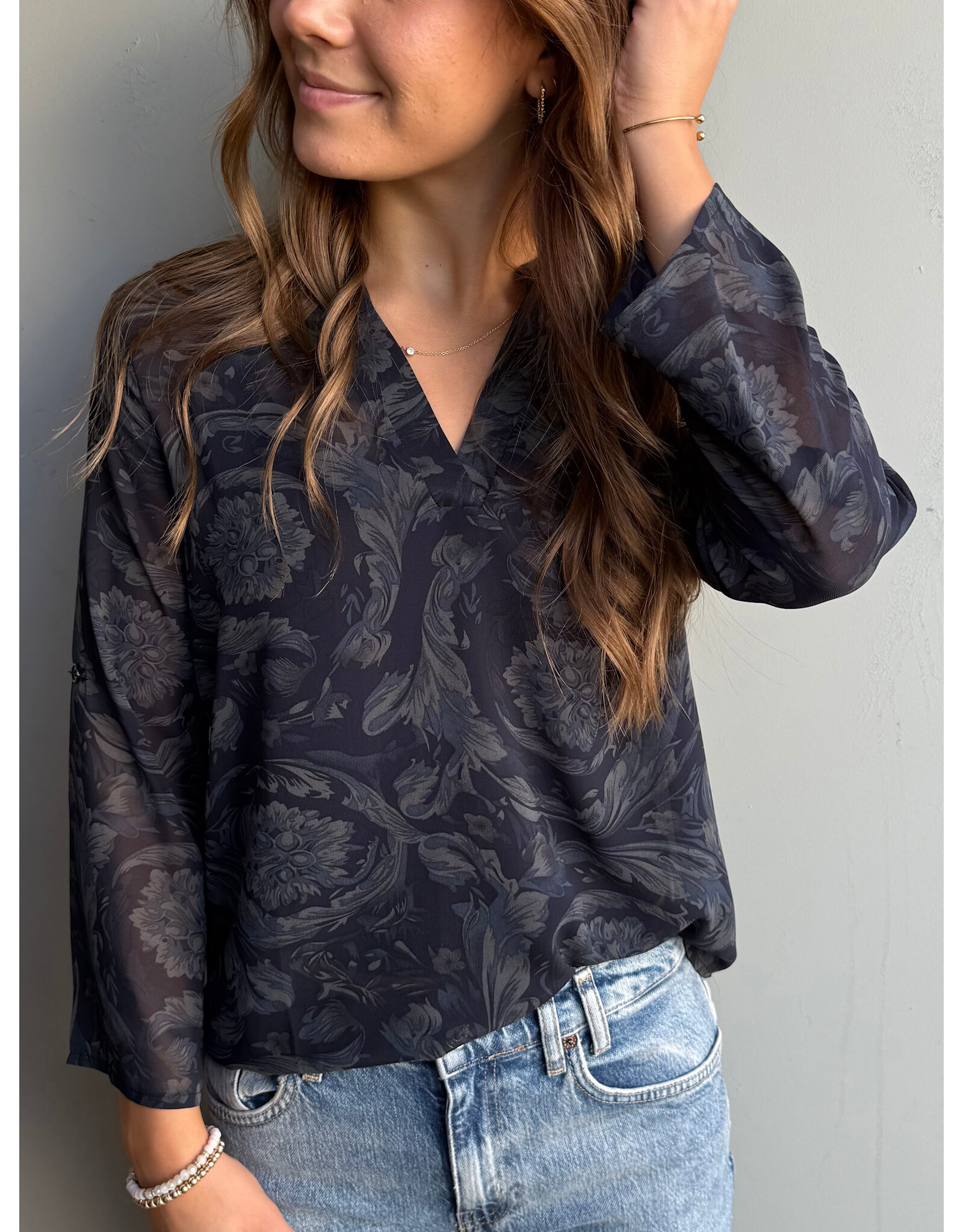 Papillon Papillon - Floral Tab Sleeve Shirt (Black)