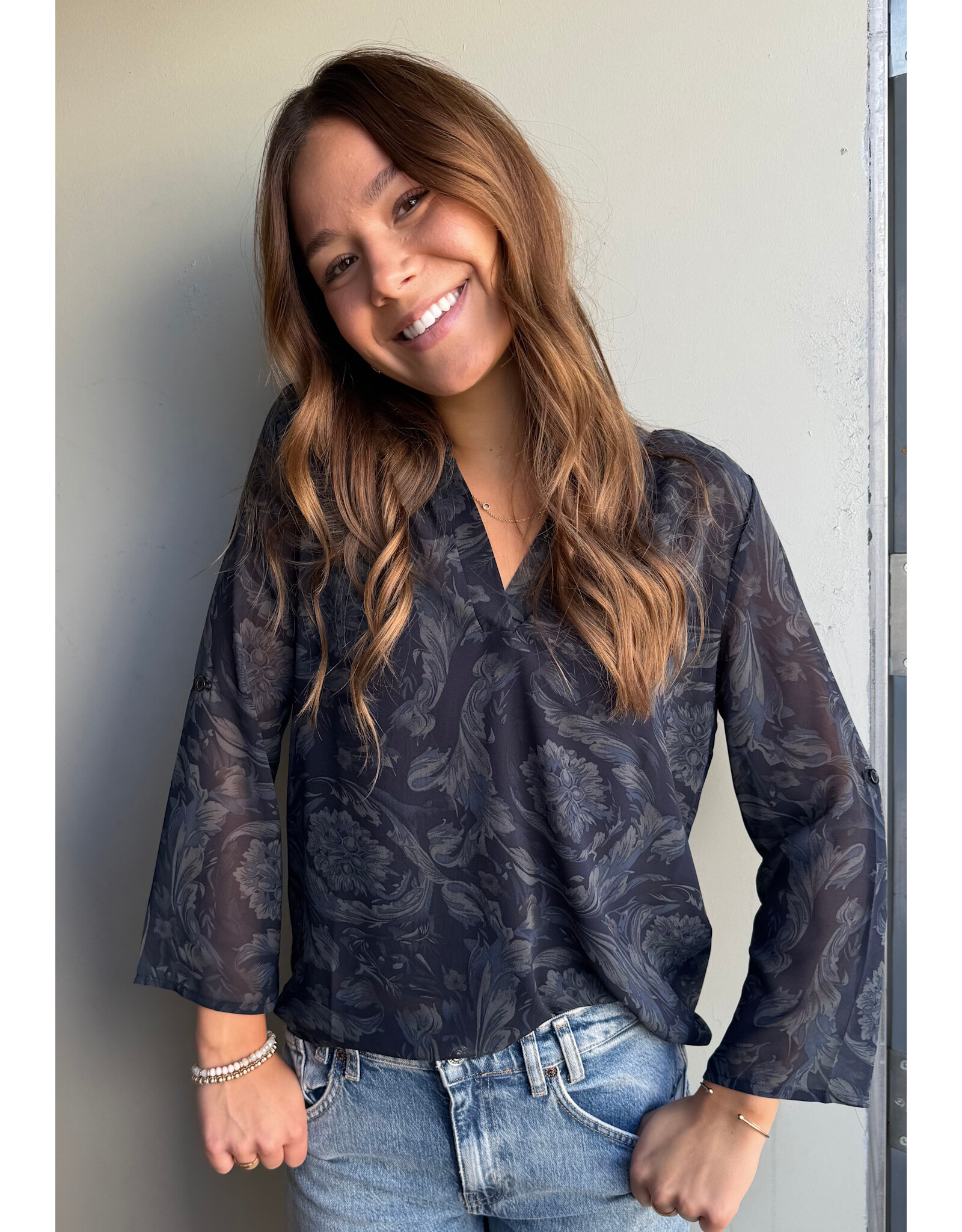 Papillon Papillon - Floral Tab Sleeve Shirt (Black)