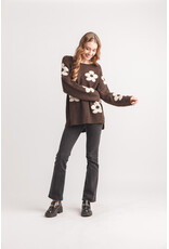 Papillon Papillon - Daisy Floral Intarisa Step Hem Sweater (Chocolate)