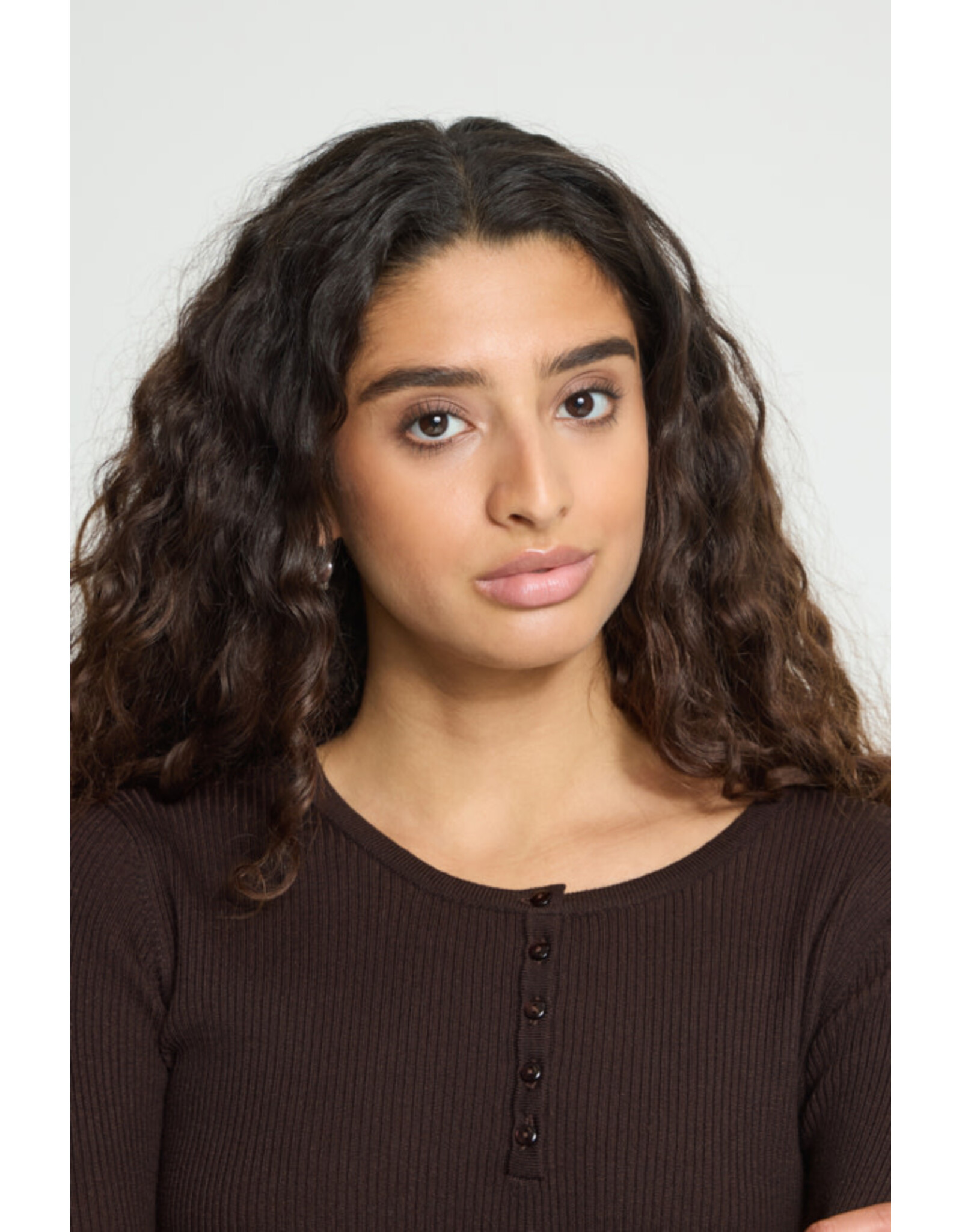 ICHI ICHI - Luls Ribbed Pullover (Chocolate Torte)