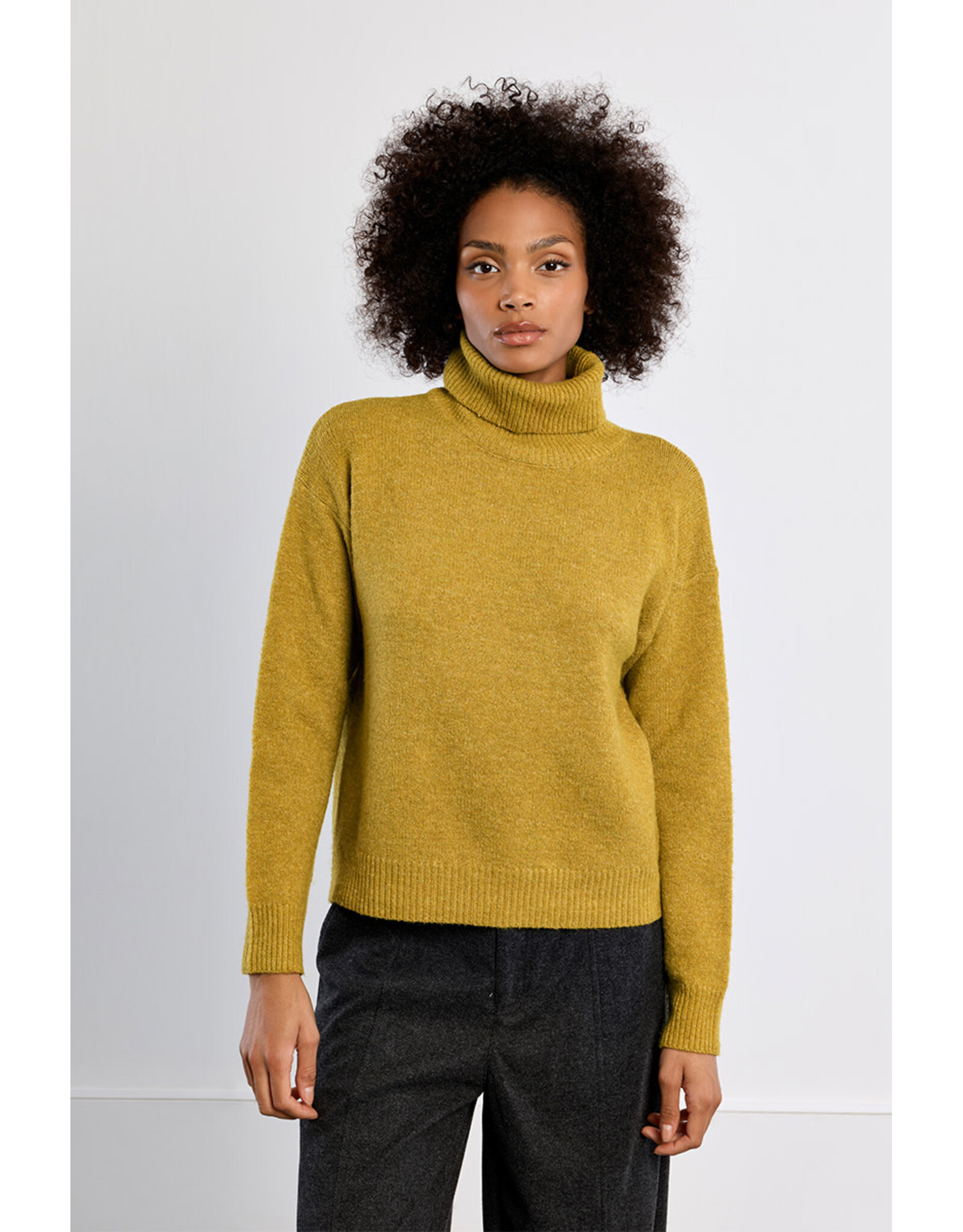 Molly Bracken Molly Bracken - Turtleneck Sweater (Lime)