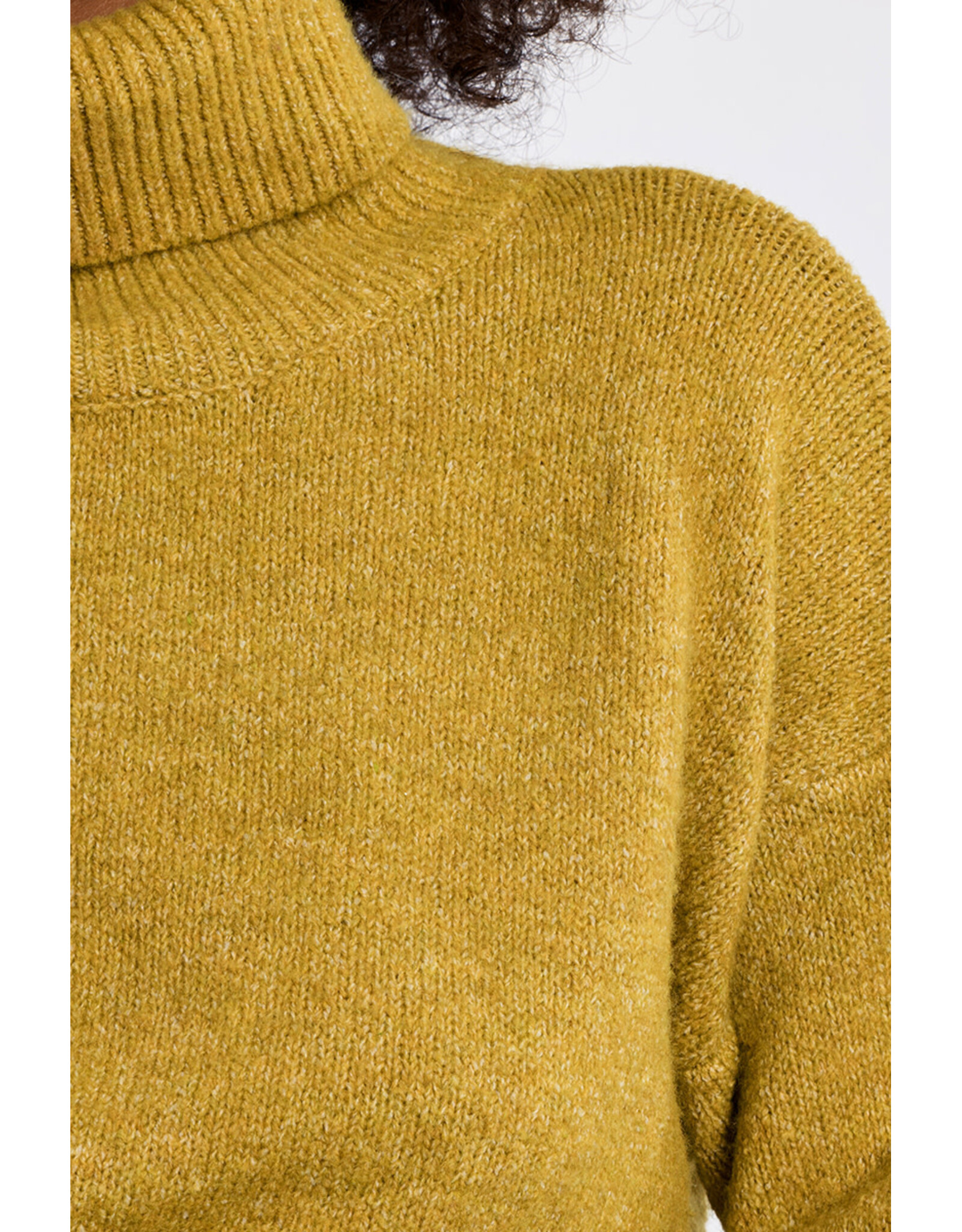Molly Bracken Molly Bracken - Turtleneck Sweater (Lime)