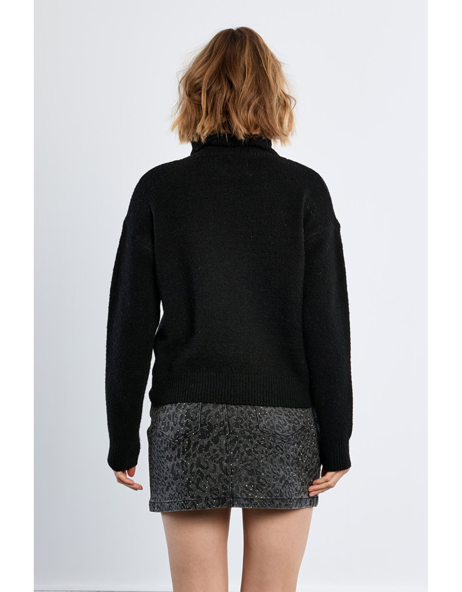 Molly Bracken Molly Bracken - Turtleneck Sweater (Black)