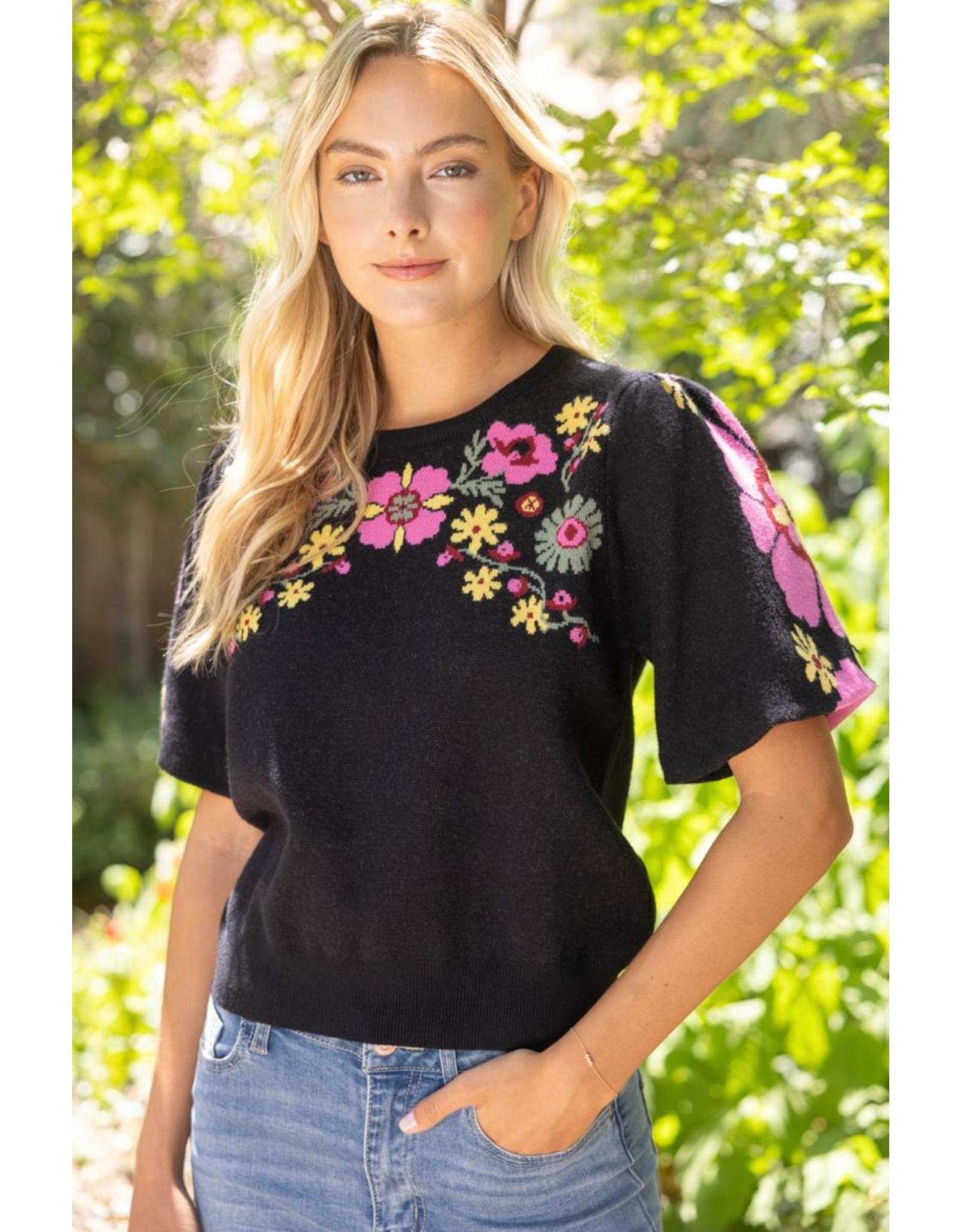 Voy Floral Print Short Bubble Sleeve Sweater (Black)
