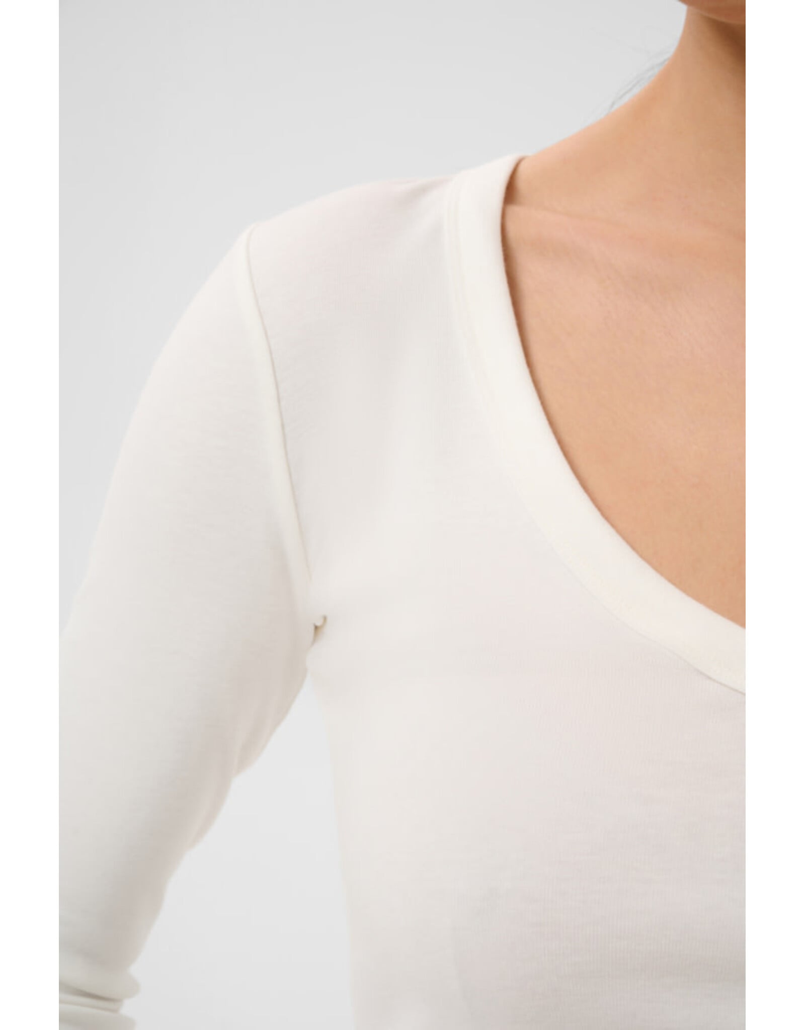 Kaffe Kaffe - Liddy Deep V Neck Long Sleeve Tee (Chalk)