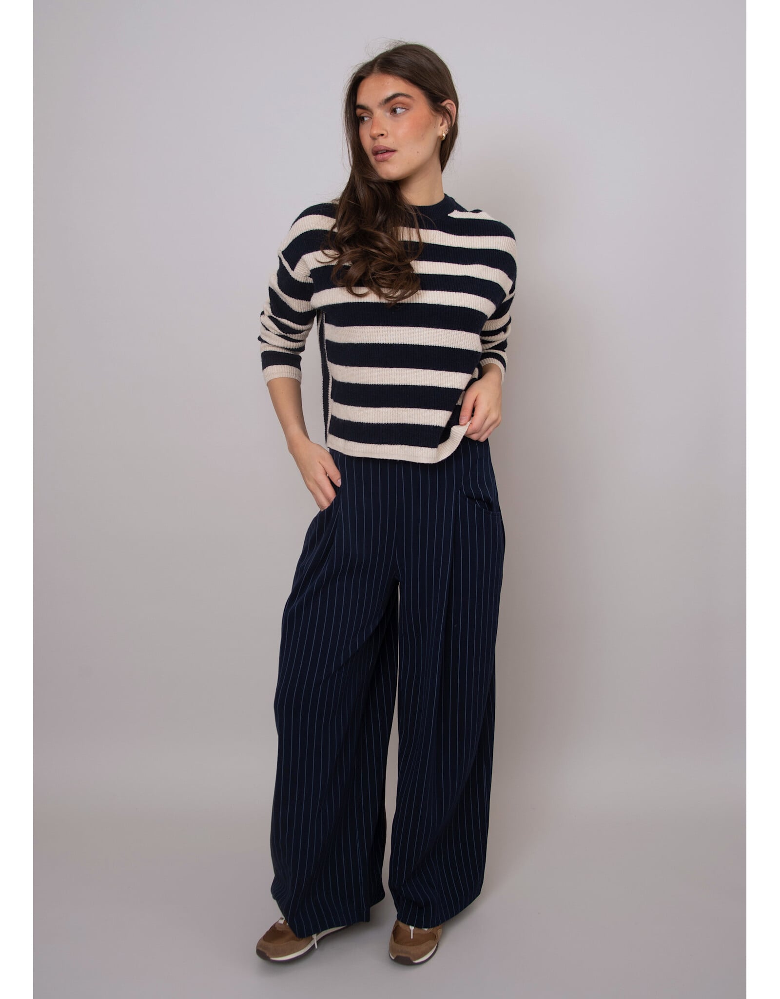 RD Style RD Style - Maheen Long Sleeve Crew Neck (Navy - Beige)