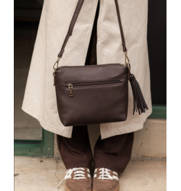 Louenhide Louenhide - Kasey Crossbody Bag (Chocolate)