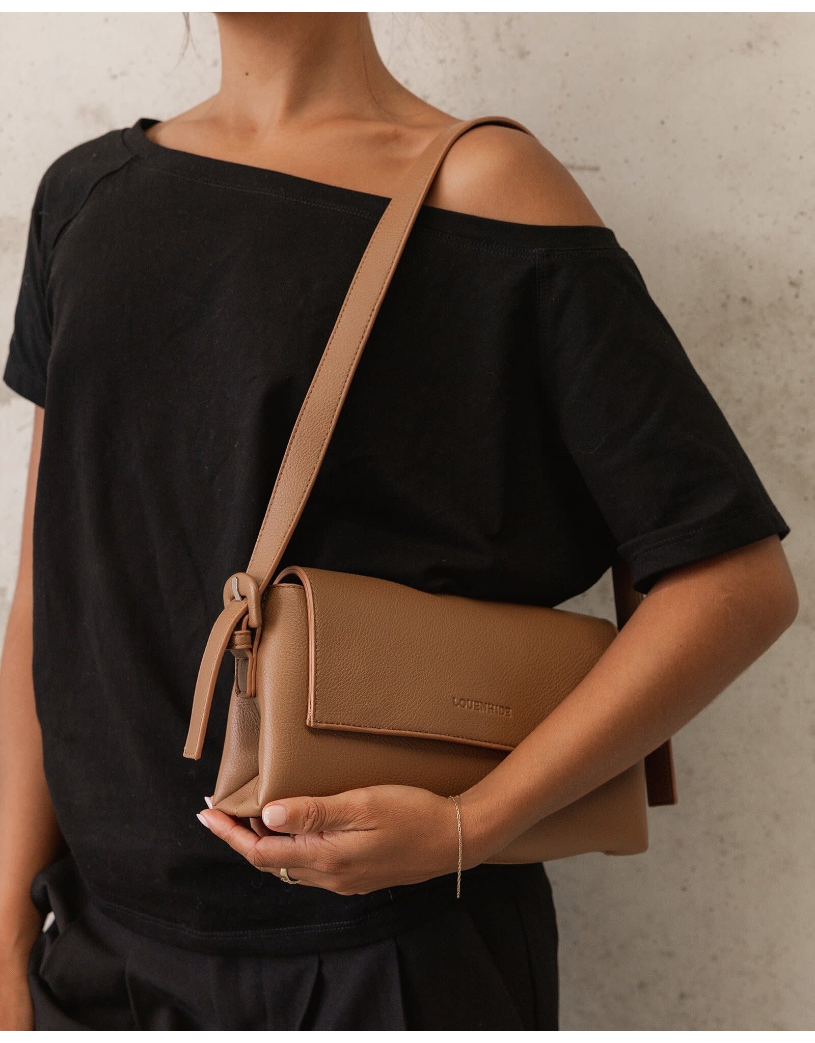 Louenhide Louenhide - Sophia Crossbody Bag (Honey)