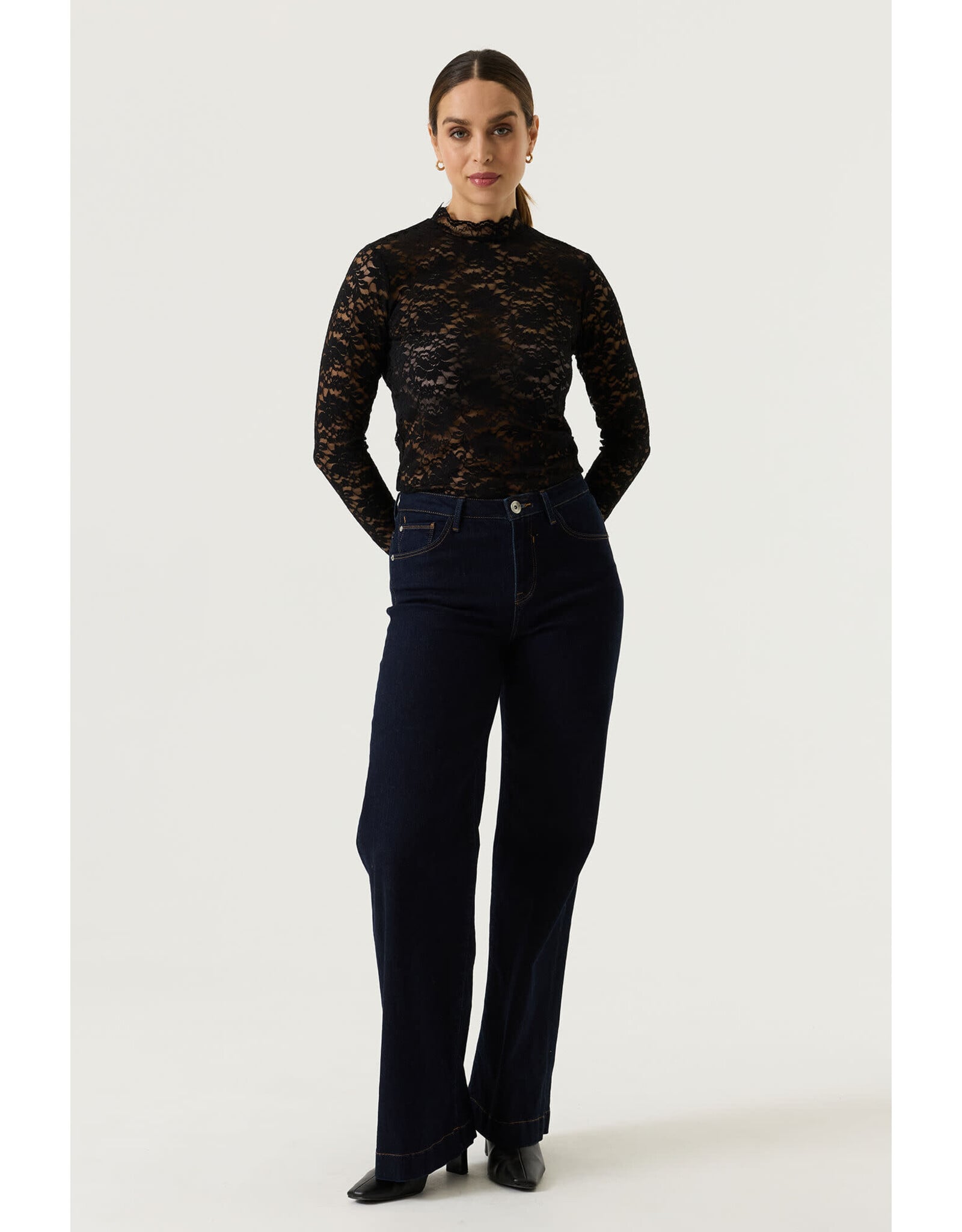 Garcia Garcia - Lace Long Sleeve (Black)