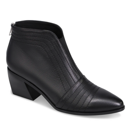 Django and Juliette Django & Juliette - Jonquity (Black Leather)