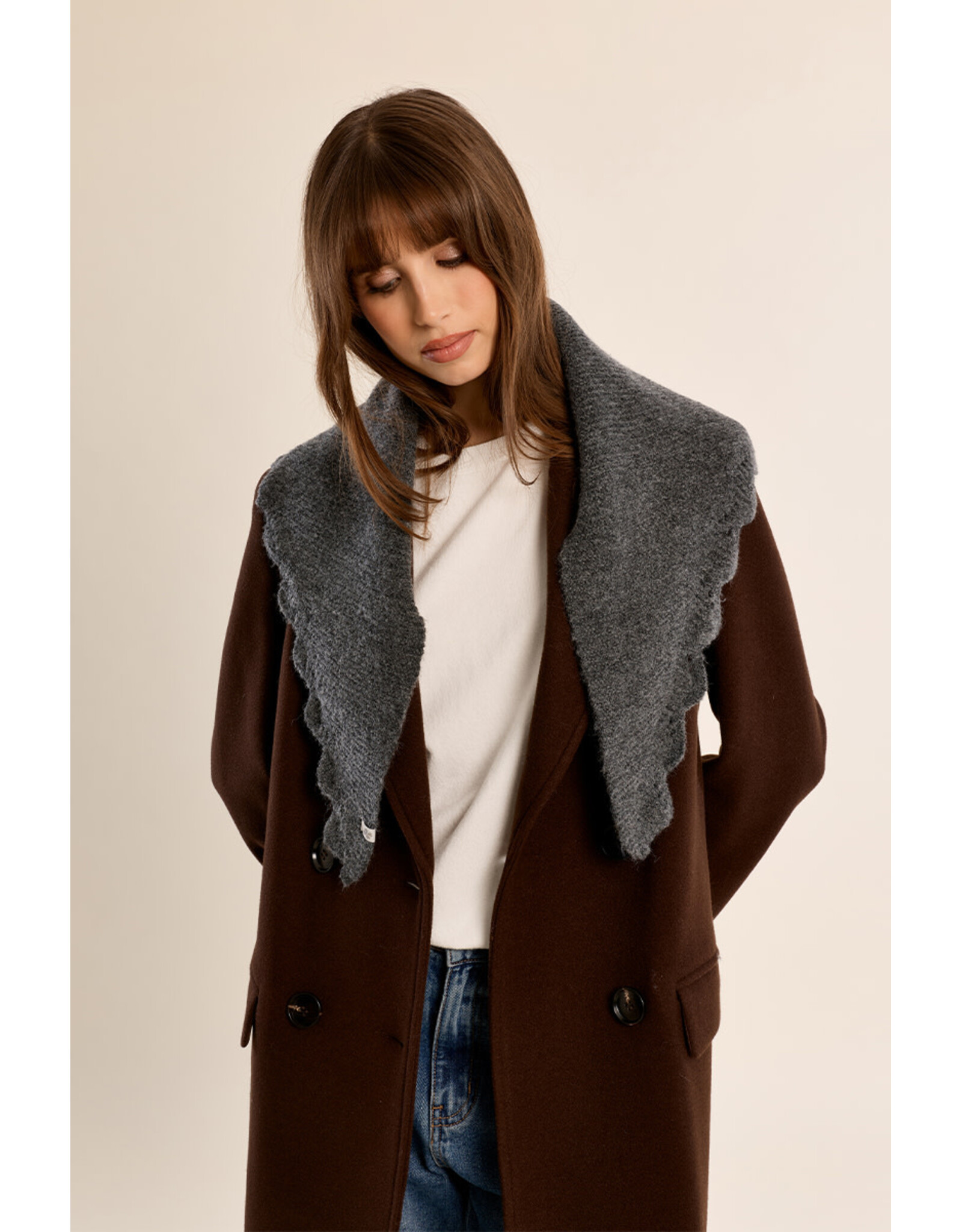 Molly Bracken Molly Bracken - Knit Scalloped Edge Scarf (Grey)
