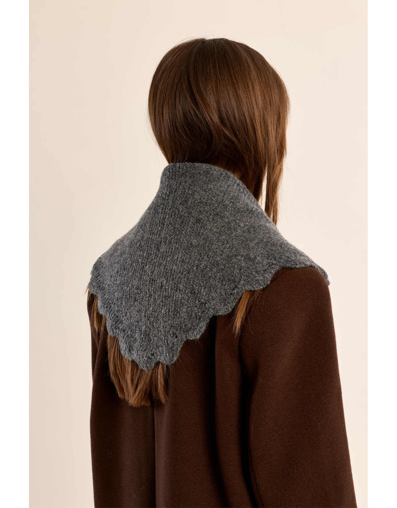 Molly Bracken Molly Bracken - Knit Scalloped Edge Scarf (Grey)