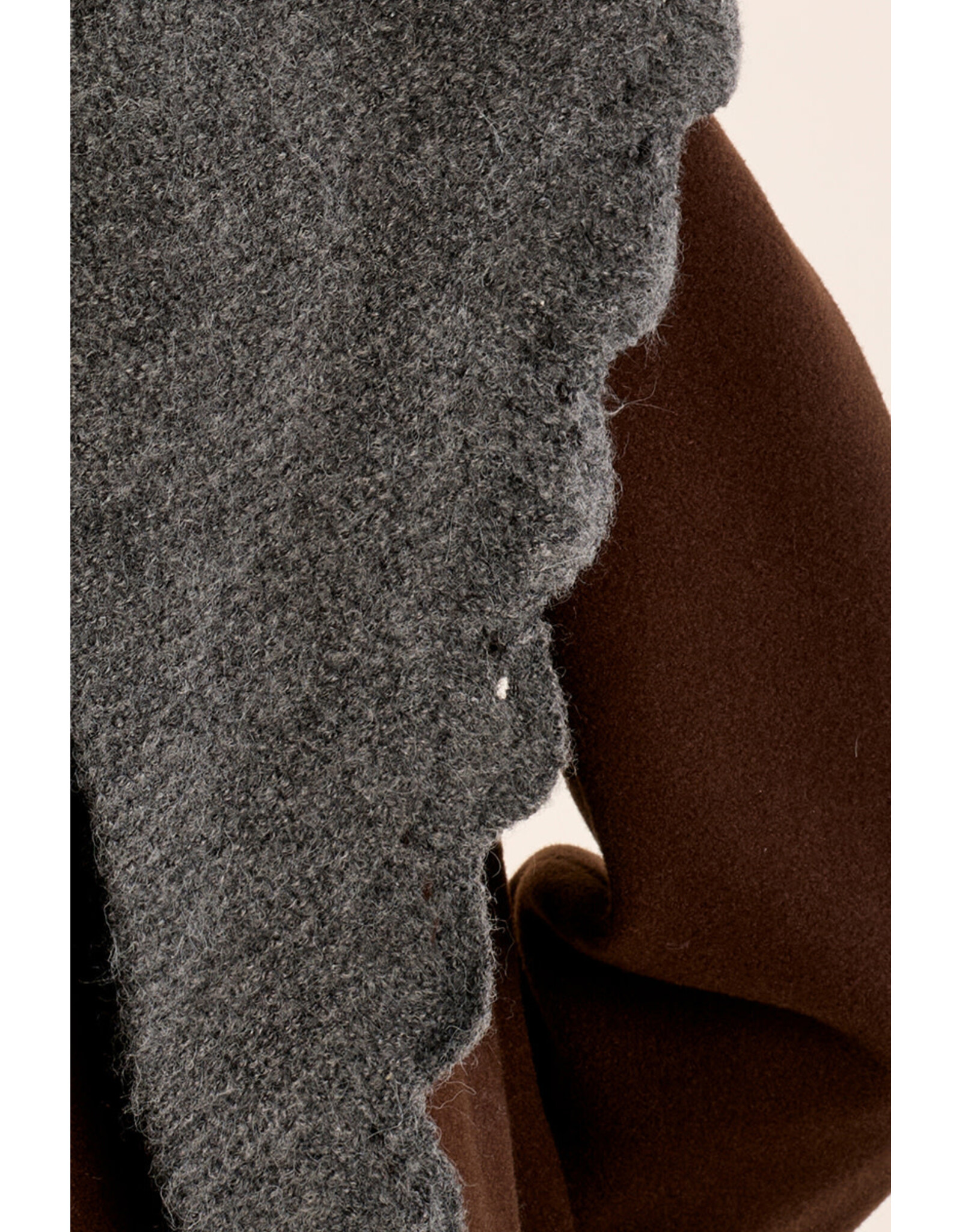 Molly Bracken Molly Bracken - Knit Scalloped Edge Scarf (Grey)