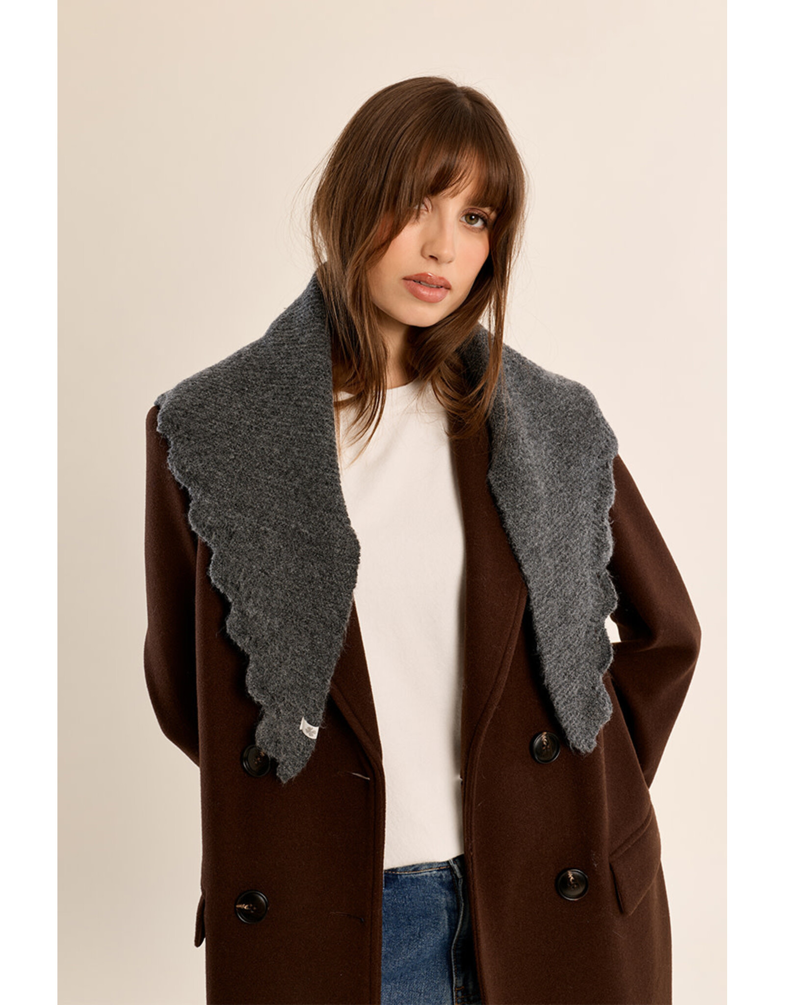 Molly Bracken Molly Bracken - Knit Scalloped Edge Scarf (Grey)
