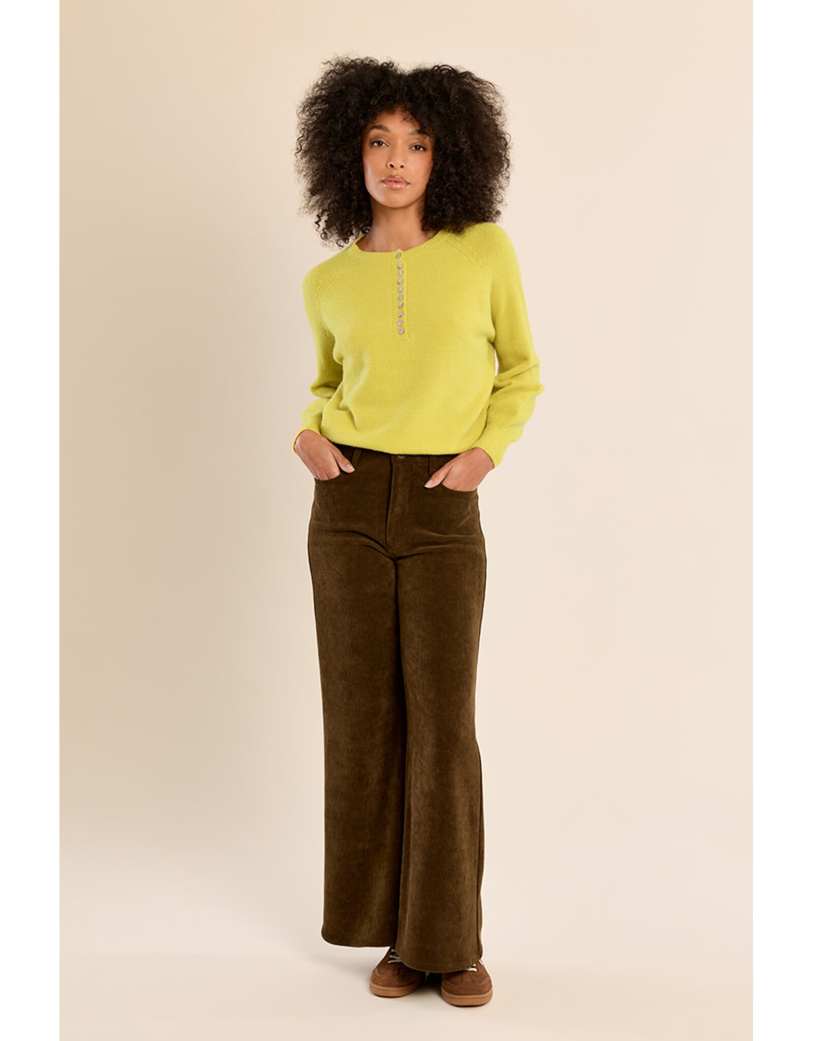 Molly Bracken Molly Bracken - Button Down Sweater (Lime)