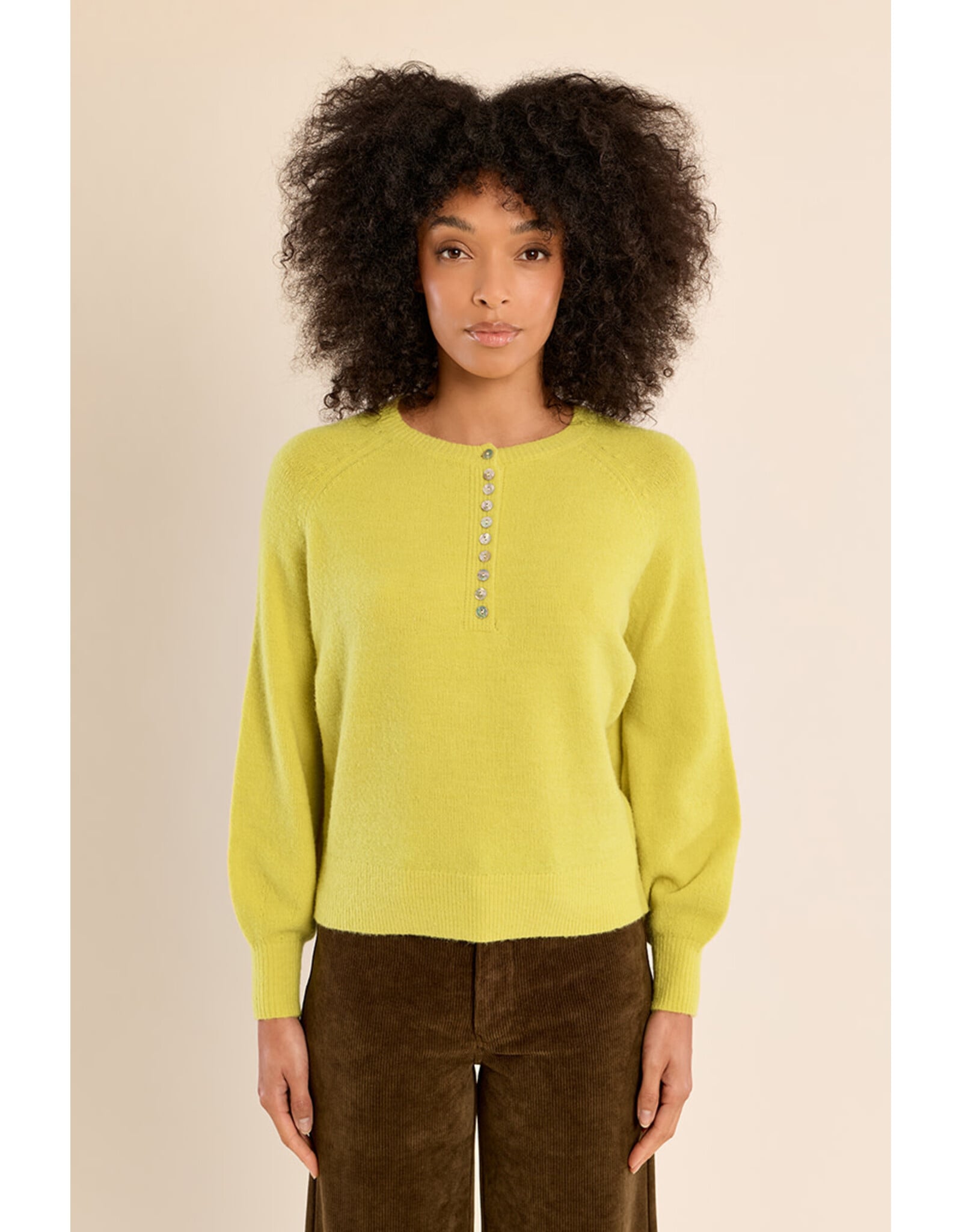 Molly Bracken Molly Bracken - Button Down Sweater (Lime)